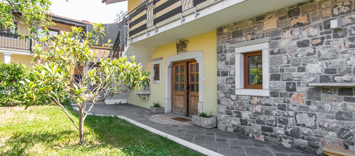 Lokacija: Obalno - kraška, Sežana, Tomaj