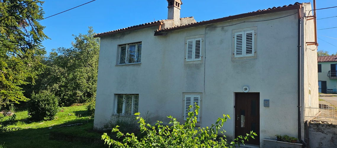 Lokacija: Hrvaška, Istarska županija, Buje, Kaštel