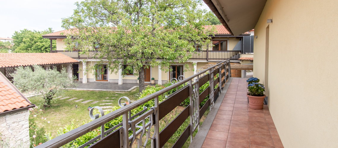 Lokacija: Obalno - kraška, Sežana, Tomaj