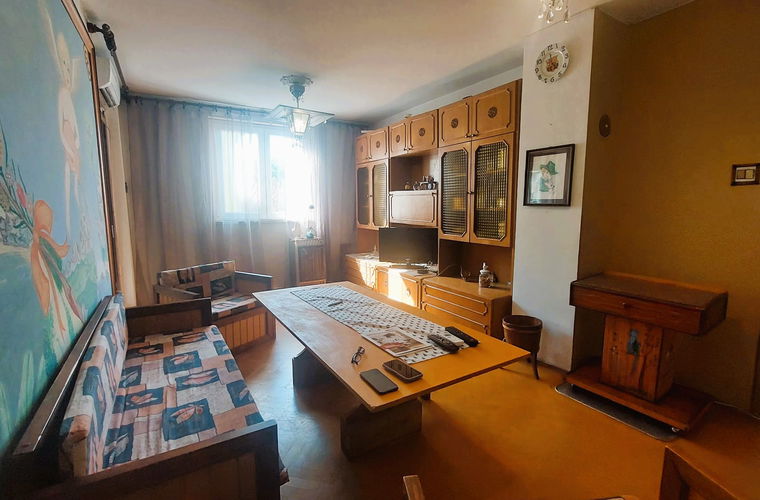Location: Coastal-Karst, Koper, Center
