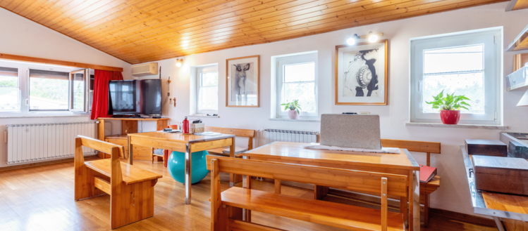 Real estate: Sale, House, Detached Location: Coastal-Karst, Koper, Pomjan