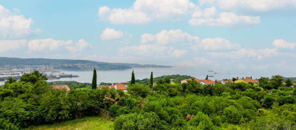 Lokacija: Obalno - kraška, Koper, Hrvatini