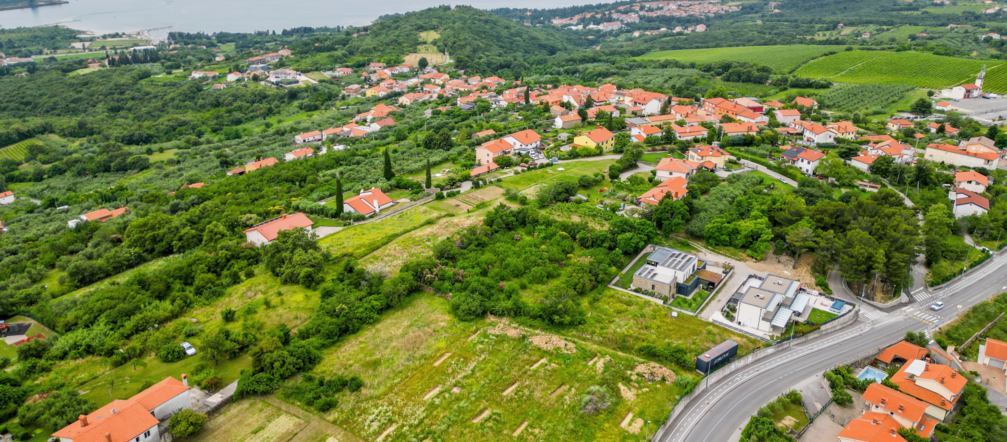 Lokacija: Obalno - kraška, Koper, Hrvatini