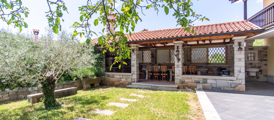 Lokacija: Obalno - kraška, Sežana, Tomaj
