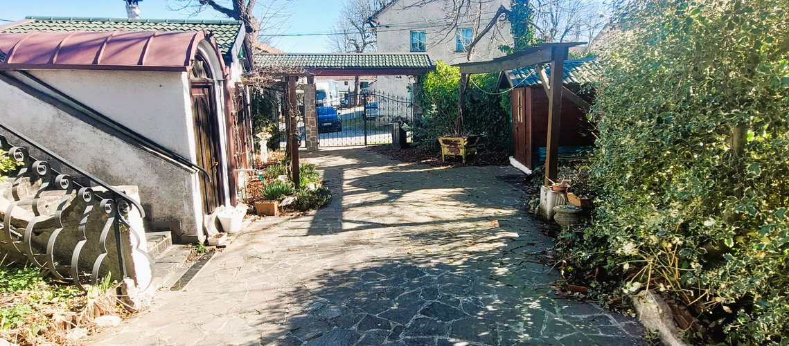 Lokacija: Notranjsko - kraška, Ilirska Bistrica, Knežak