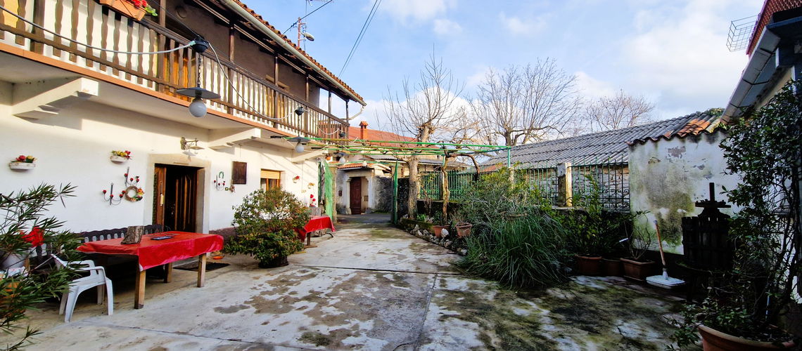 Lokacija: Obalno - kraška, Sežana, Ponikve