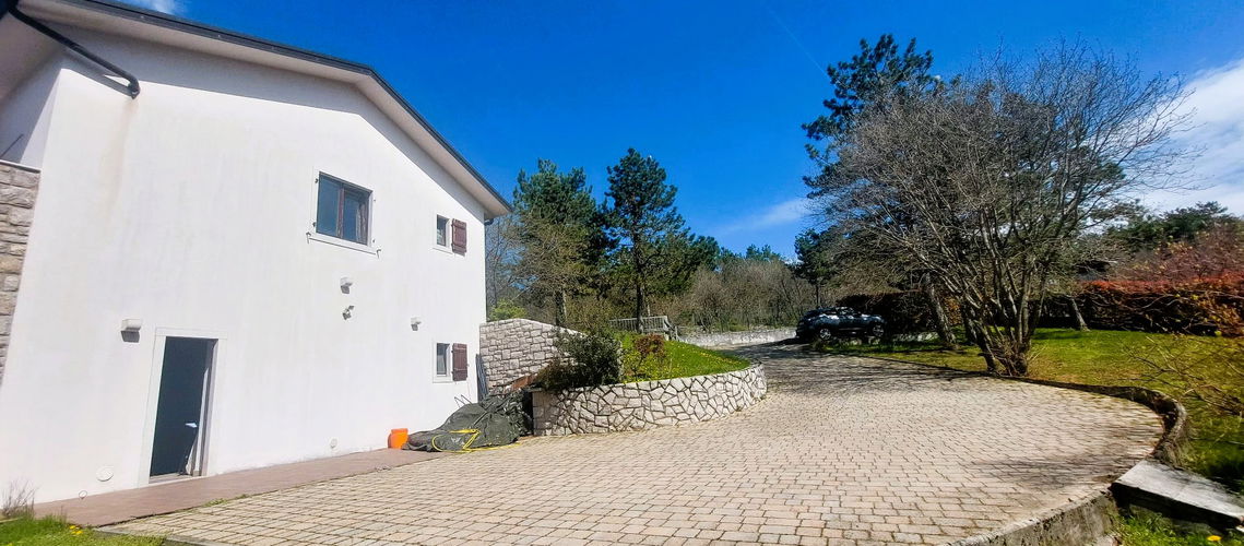 Lokacija: Obalno - kraška, Sežana, Lokev