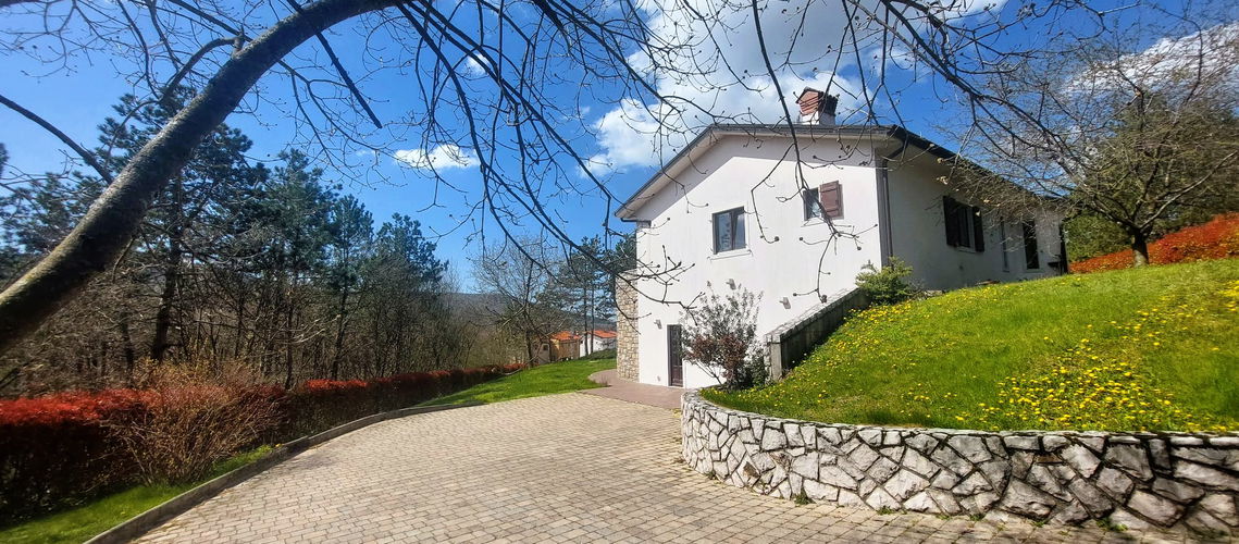 Lokacija: Obalno - kraška, Sežana, Lokev