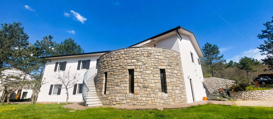 Lokacija: Obalno - kraška, Sežana, Lokev