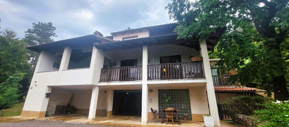 Lokacija: Obalno - kraška, Sežana, Plešivica