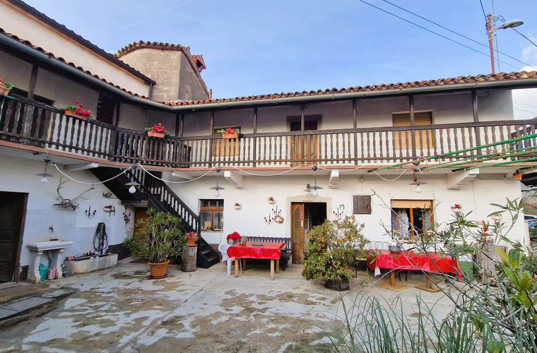 Lokacija: Obalno - kraška, Sežana, Ponikve