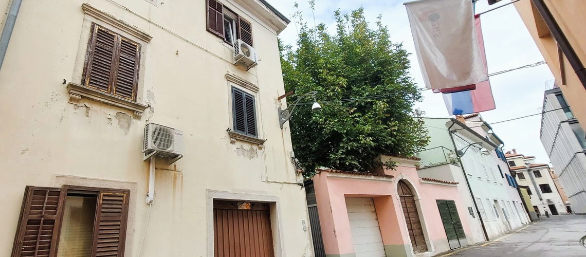 Lokacija: Obalno - kraška, Koper, Center