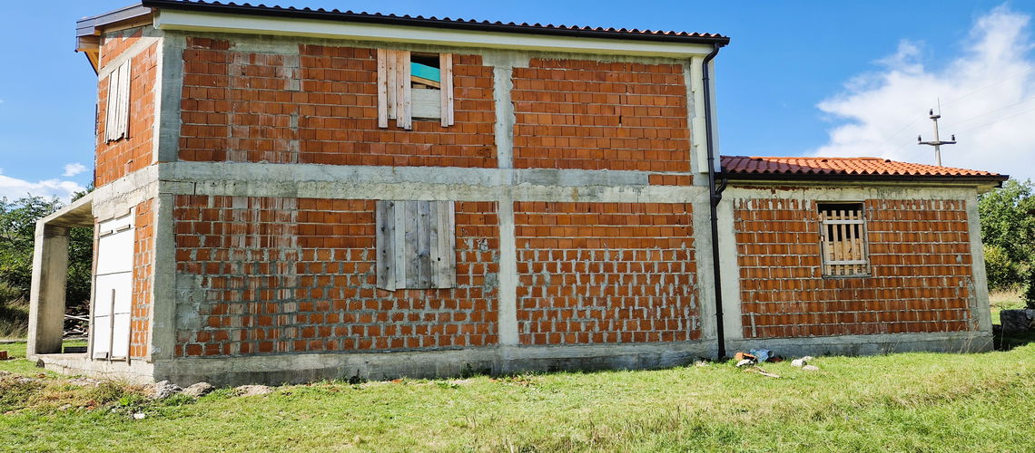 Lokacija: Obalno - kraška, Sežana, Kosovelje