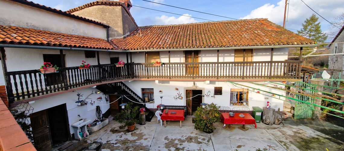 Lokacija: Obalno - kraška, Sežana, Ponikve