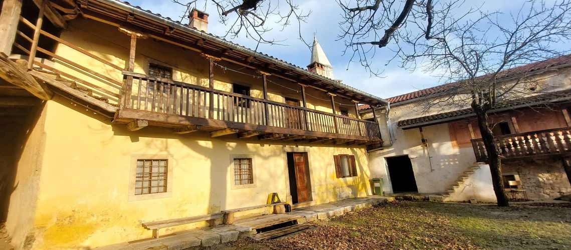 Nepremičnina: Prodaja, Hiša, Samostojna Lokacija: Obalno - kraška, Komen, Kobjeglava