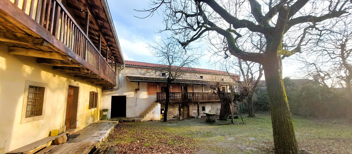 Location: Coastal-Karst, Komen, Kobjeglava