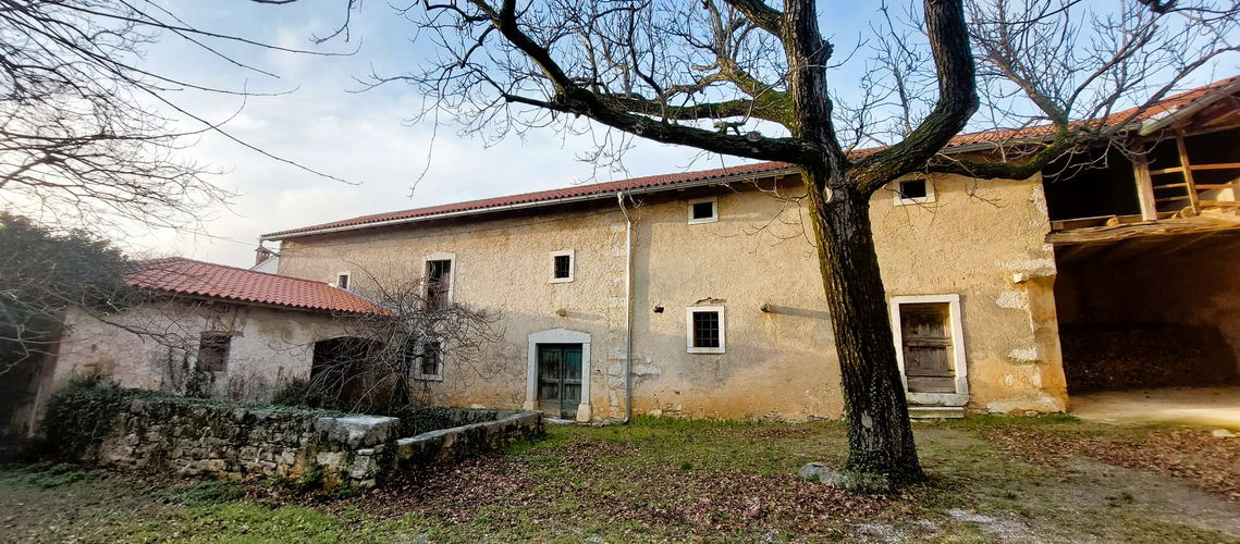 Location: Coastal-Karst, Komen, Kobjeglava