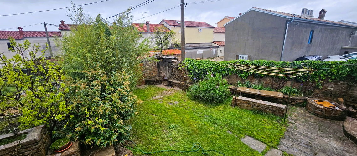 Lokacija: Obalno - kraška, Koper, Hrvatini