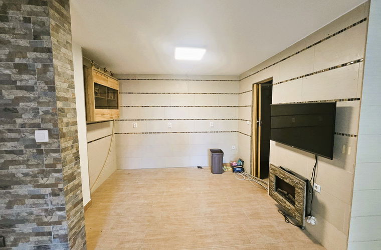 Lokacija: Obalno - kraška, Koper, Semedela