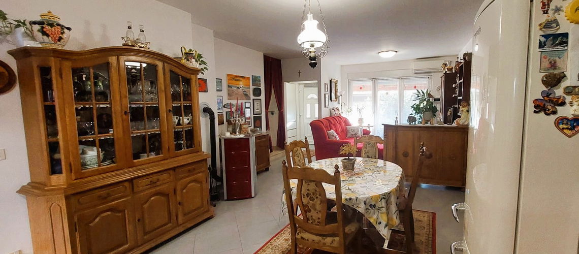 Lokacija: Hrvaška, Istarska županija, Buje, Kaldanija