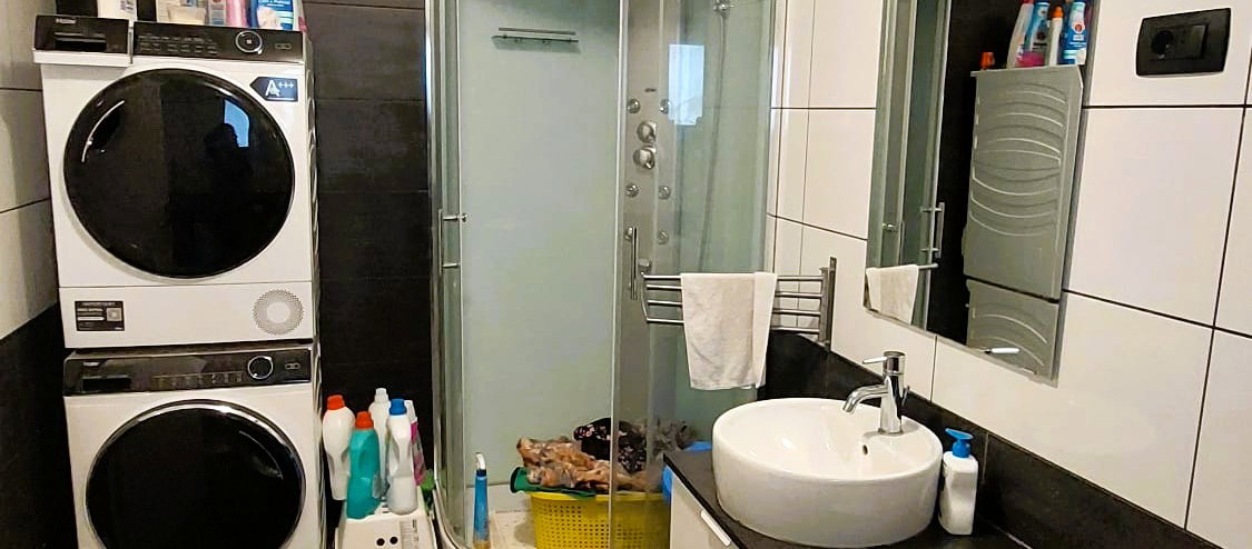 Lokacija: Obalno - kraška, Koper, Srgaši