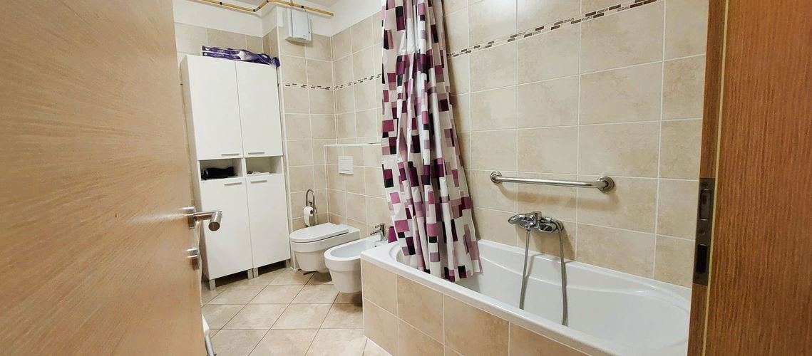 Lokacija: Obalno - kraška, Koper, Semedela