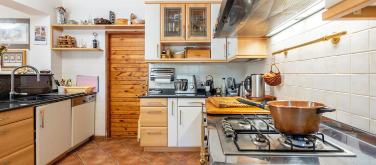 Real estate: Sale, House, Detached Location: Coastal-Karst, Koper, Pomjan