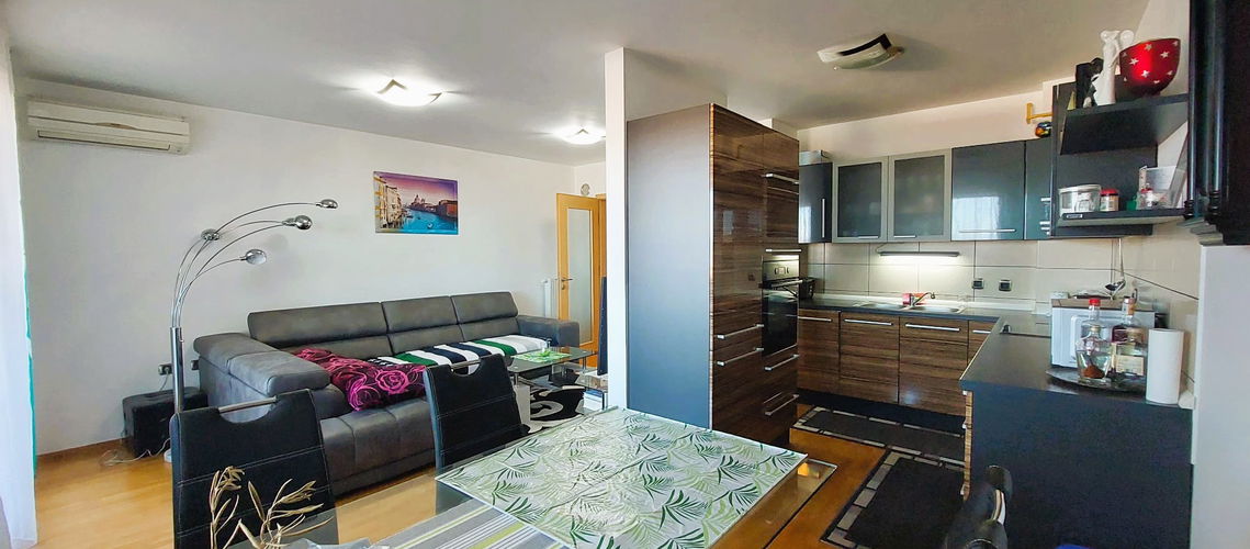 Lokacija: Obalno - kraška, Koper, Semedela