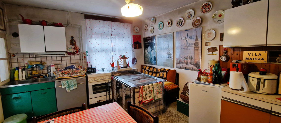 Lokacija: Obalno - kraška, Sežana, Ponikve