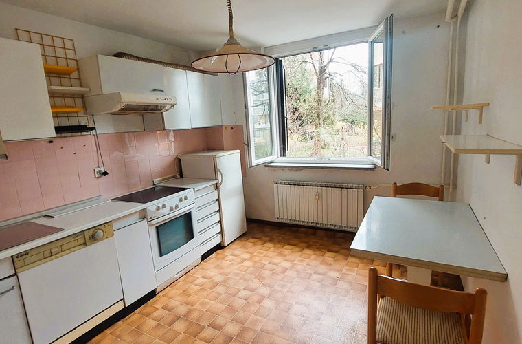 Lokacija: Obalno - kraška, Sežana, Sežana