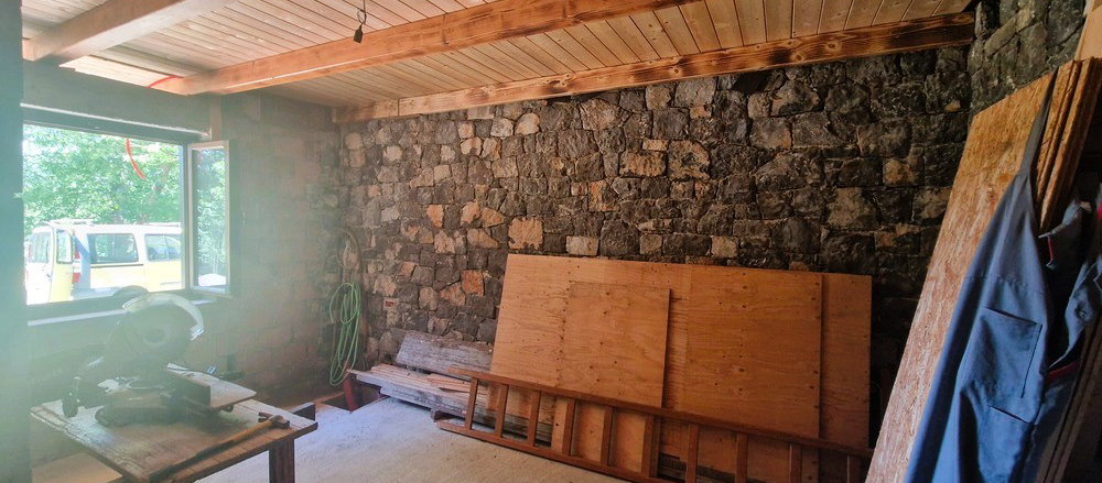 Lokacija: Obalno - kraška, Komen, Tomačevica