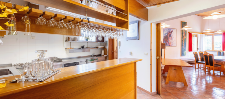 Real estate: Sale, House, Detached Location: Coastal-Karst, Koper, Pomjan