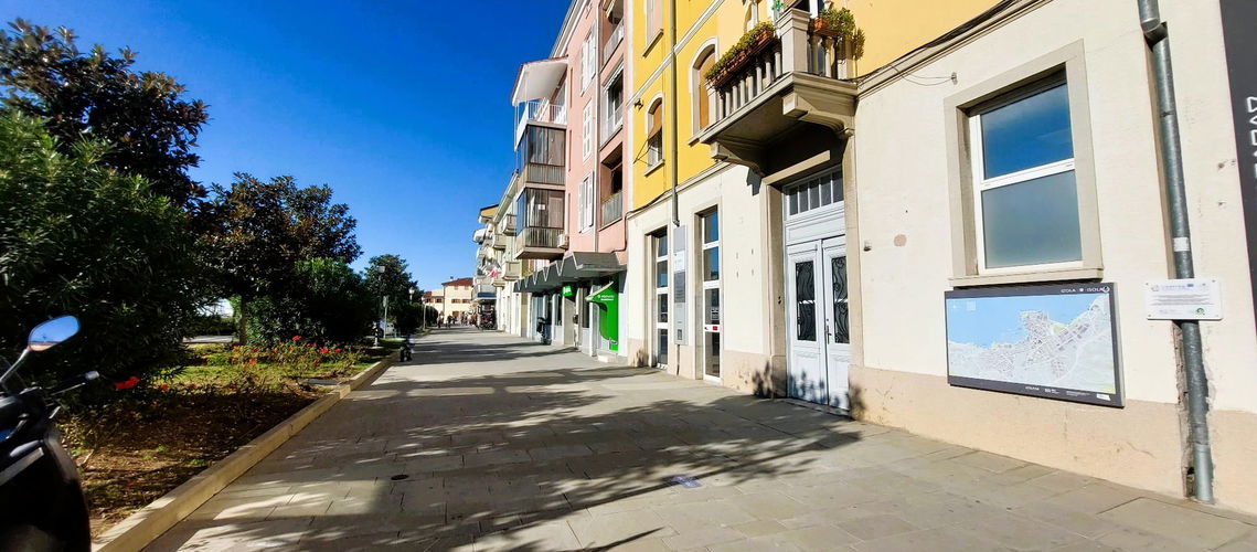 Lokacija: Obalno - kraška, Izola, Center