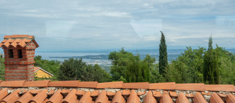 Real estate: Sale, House, Detached Location: Coastal-Karst, Koper, Pomjan