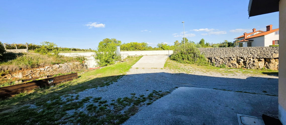 Lokacija: Obalno - kraška, Sežana, Pliskovica