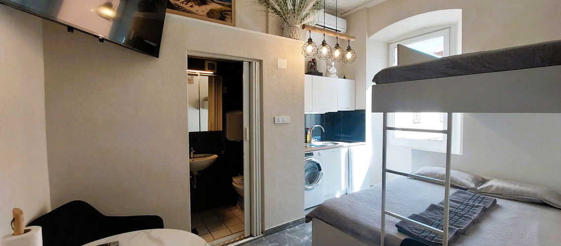 Location: Coastal-Karst, Koper, Center