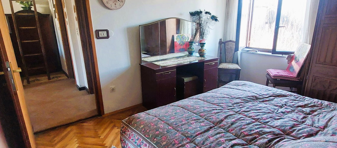 Lokacija: Notranjsko - kraška, Ilirska Bistrica, Knežak