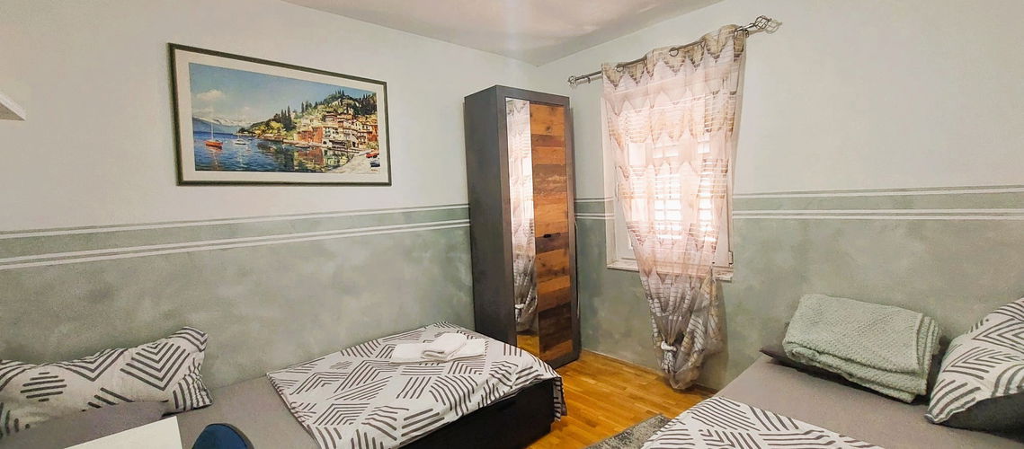 Real estate: Sale, Apartment, 3-bedroom Location: Coastal-Karst, Koper, Center