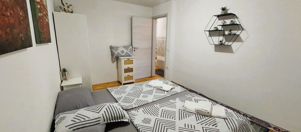 Real estate: Sale, Apartment, 3-bedroom Location: Coastal-Karst, Koper, Center