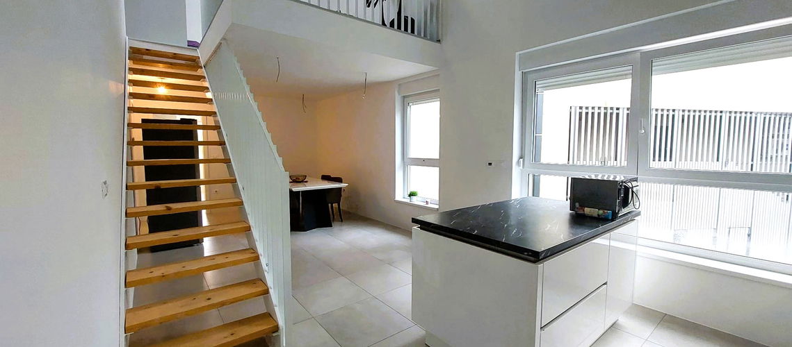 Nepremičnina: Prodaja, Stanovanje, 5+ več sobno Lokacija: Goriška, Nova Gorica, Ajševica