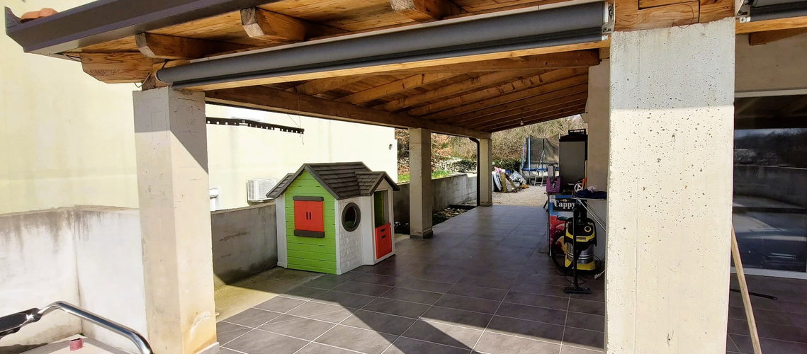 Lokacija: Hrvaška, Istarska županija, Buje, Kaštel