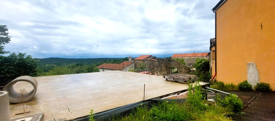 Lokacija: Obalno - kraška, Hrpelje - Kozina, Ocizla