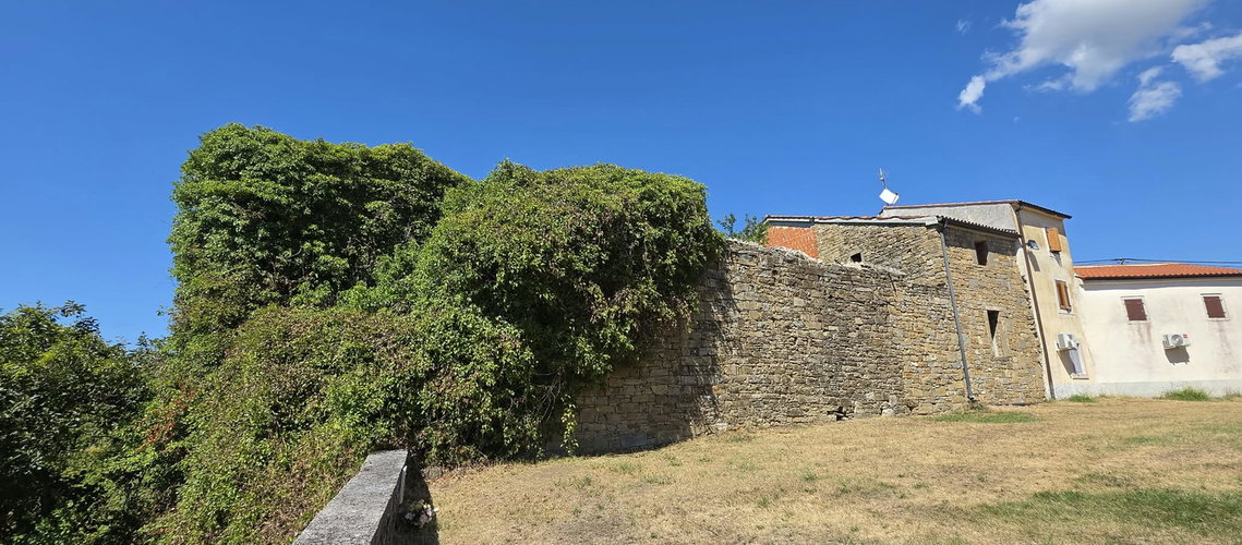 Lokacija: Obalno - kraška, Koper, Koštabona