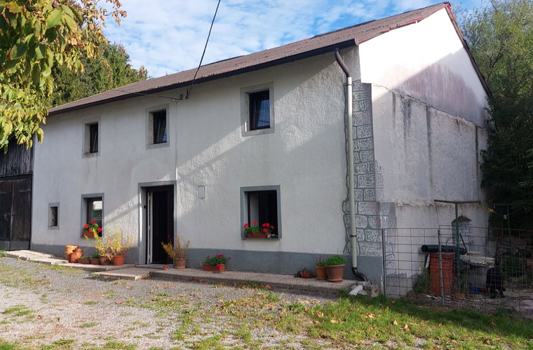 Lokacija: Obalno - kraška, Divača, Senožeče