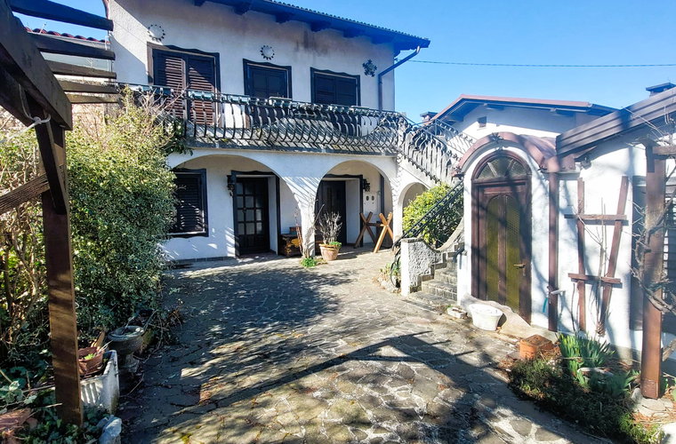 Lokacija: Notranjsko - kraška, Ilirska Bistrica, Knežak