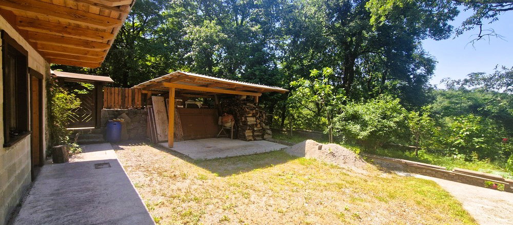 Lokacija: Obalno - kraška, Komen, Tomačevica