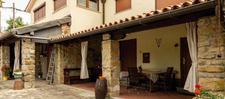 Real estate: Sale, House, Detached Location: Coastal-Karst, Koper, Pomjan