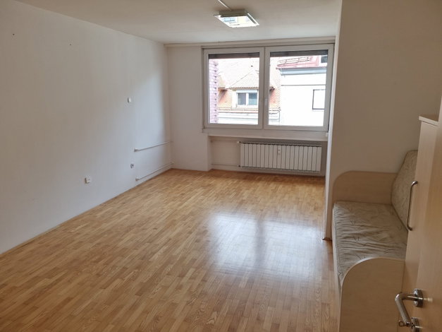 Lokacija: Podravska, Maribor, Center