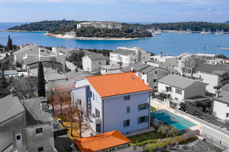 Lokacija: Hrvaška, Istarska županija, Pula