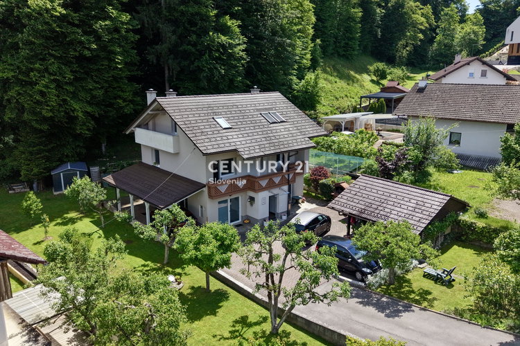 Lokacija: Ljubljana okolica, Škofljica, Škofljica